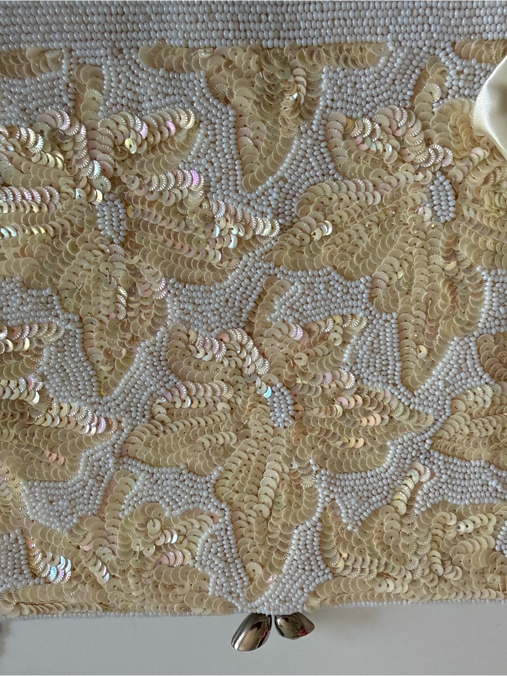 Cream and white vintage Warborg Sequin Floral Evening Clutch - Picture 13 of 13
